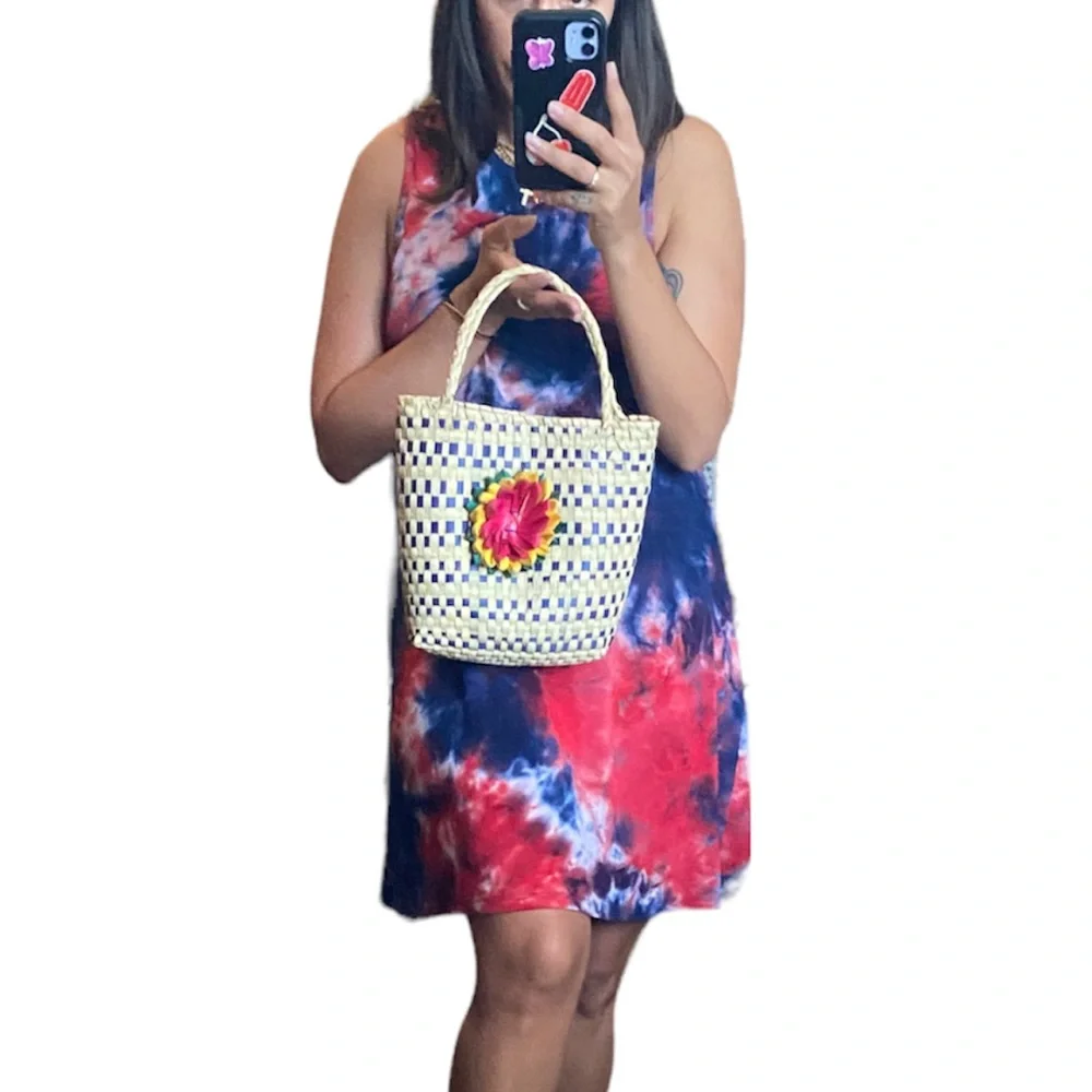 BEAUTIFUL Oaxaca Handmade Straw Tote Purse Made in Mexico with Flower detail - Picture 8 of 10